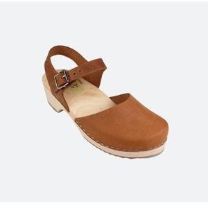 Lotta from Stockholm Low Wood Brown Clogs in Oiled Nubuck